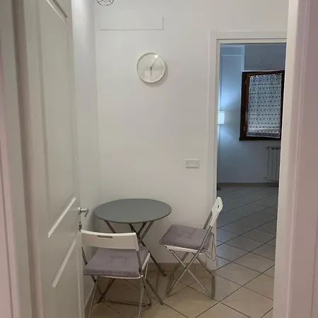 Piccolo Bilocale Appartamento Poggio a Caiano